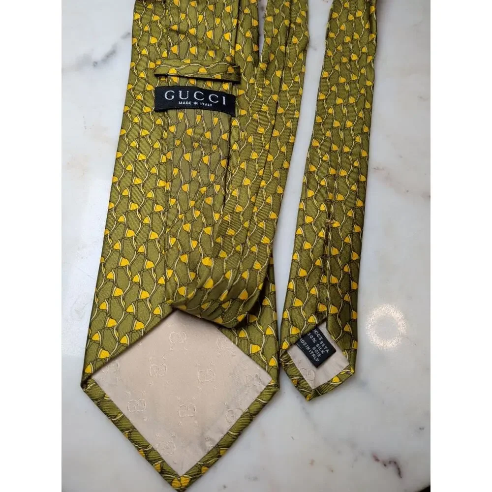 Vintage Gucci 100% Silk Tie Olive Green Yellow Geometric Designer Neck Tie